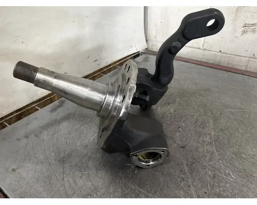 MERITOR MFS12143ANN157 Spindle  Knuckle, Front