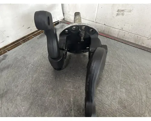 MERITOR MFS12143ANN157 Spindle  Knuckle, Front