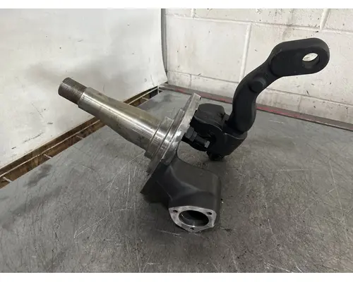 MERITOR MFS12143ANN157 Spindle  Knuckle, Front