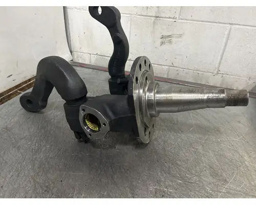 MERITOR MFS12143ANN157 Spindle  Knuckle, Front