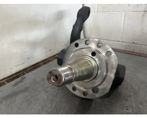 MERITOR MFS12143ANN157 Spindle  Knuckle, Front
