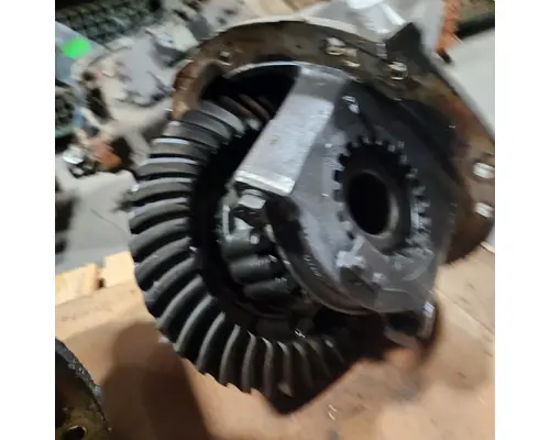 MERITOR MT40-14X Cutoff Assembly (Complete With Axles)