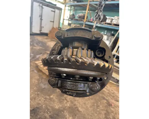 MERITOR MT40 3.25 Differential Assembly (Front, Rear)