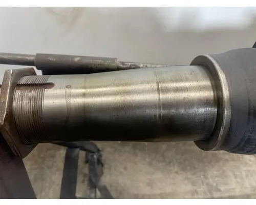 MERITOR RD-23-160 Axle Housing (Rear)