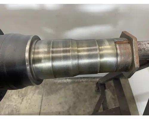 MERITOR RD-23-160 Axle Housing (Rear)