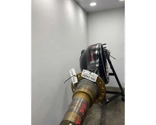 MERITOR RD-23-160 Axle Housing (Rear)