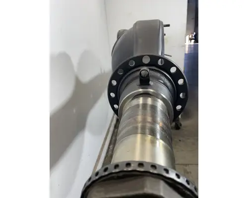 MERITOR RD-23-160 Axle Housing (Rear)