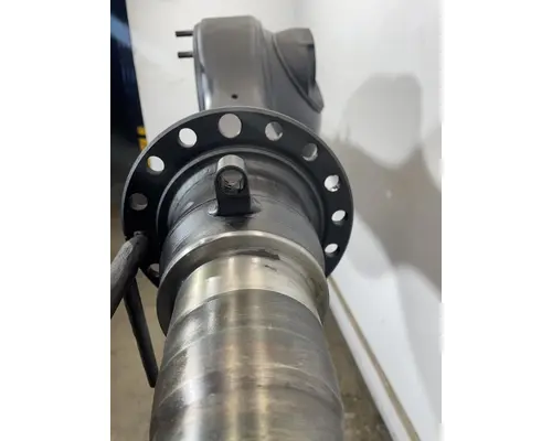 MERITOR RD-23-160 Axle Housing (Rear)