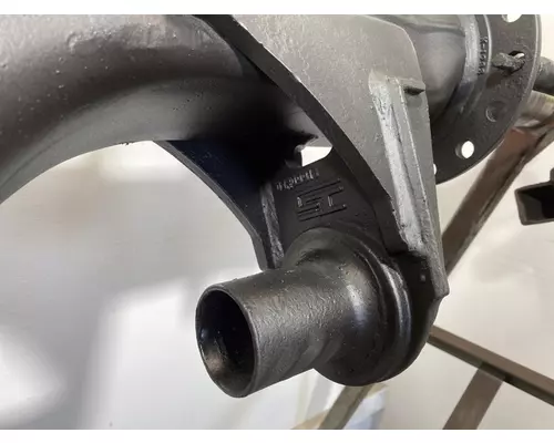 MERITOR RR-23-160 Axle Housing (Rear)