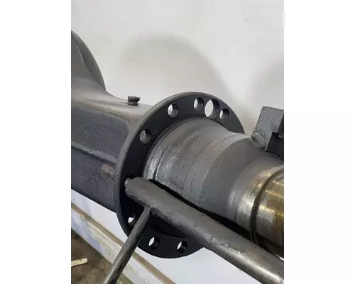 MERITOR RS-21-145 Axle Housing (Rear)