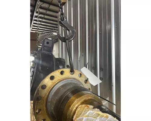MERITOR RS-23-160 Axle Housing (Rear)