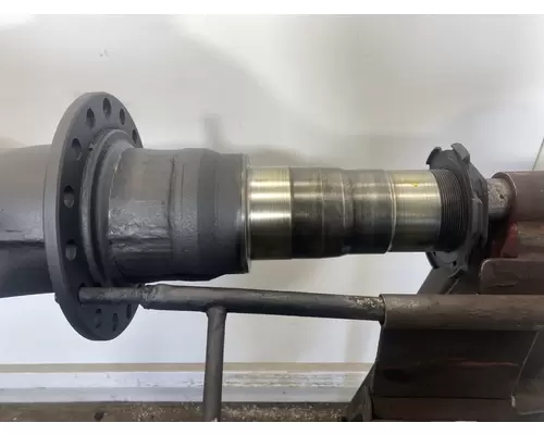 MERITOR RS-23-160 Axle Housing (Rear)