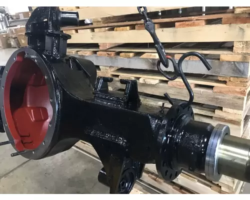 MERITOR RS-38-380 Axle Housing (Rear)