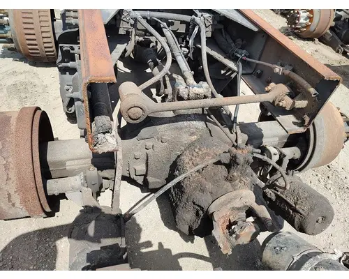 MERITOR RT-40-145 Cutoff Assembly with Axles