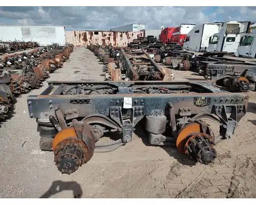 MERITOR RT46-160 Cutoff Assembly with Axles