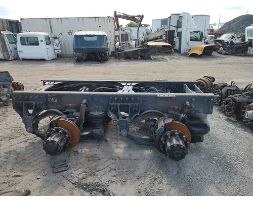 MERITOR RT46-160 Cutoff Assembly with Axles