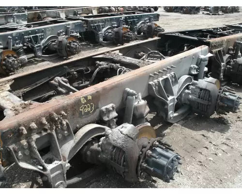 MERITOR RT46-160 Cutoff Assembly with Axles