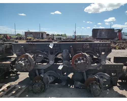 MERITOR RT46-160 Cutoff Assembly with Axles