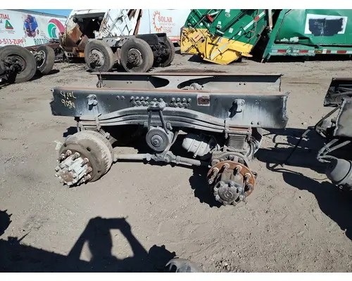 MERITOR RT46-160 Cutoff Assembly with Axles