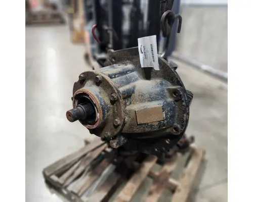 MERITOR  Cutoff Assembly (Complete With Axles)