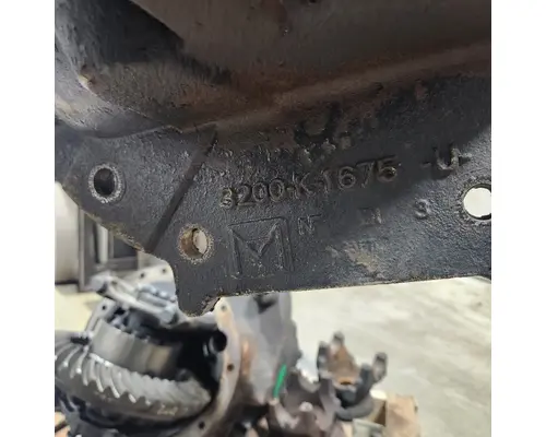 MERITOR  Cutoff Assembly (Complete With Axles)