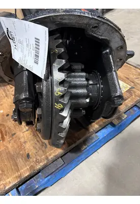 MERITOR  Cutoff Assembly (Complete With Axles)