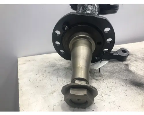 MERITOR  Spindle  Knuckle, Front