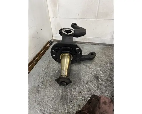 MERITOR  Spindle  Knuckle, Front