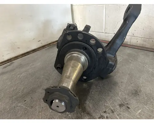 MERITOR  Spindle  Knuckle, Front