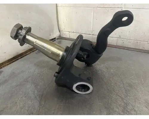 MERITOR  Spindle  Knuckle, Front