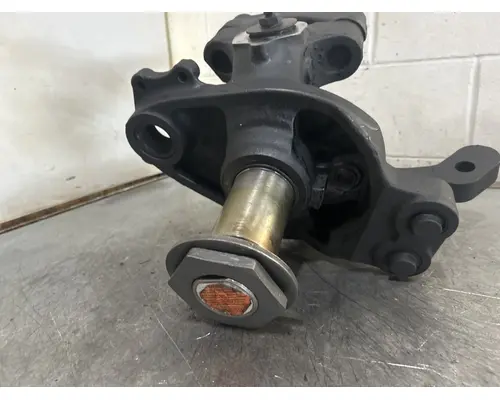 MERITOR  Spindle  Knuckle, Front
