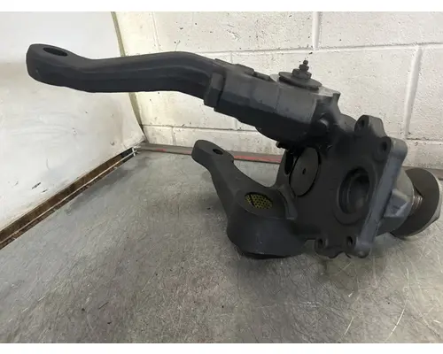 MERITOR  Spindle  Knuckle, Front