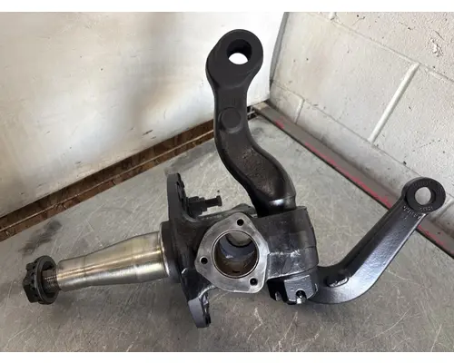 MERITOR  Spindle  Knuckle, Front