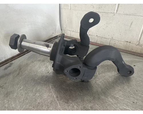 MERITOR  Spindle  Knuckle, Front