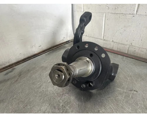 MERITOR  Spindle  Knuckle, Front