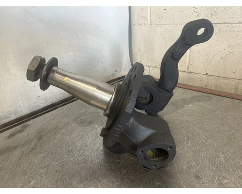 MERITOR  Spindle  Knuckle, Front