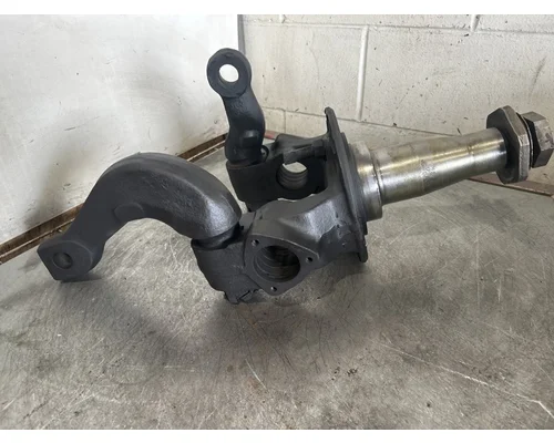 MERITOR  Spindle  Knuckle, Front
