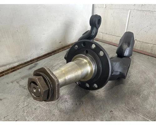 MERITOR  Spindle  Knuckle, Front