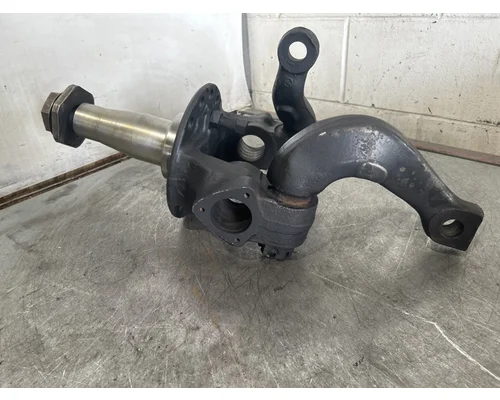 MERITOR  Spindle  Knuckle, Front
