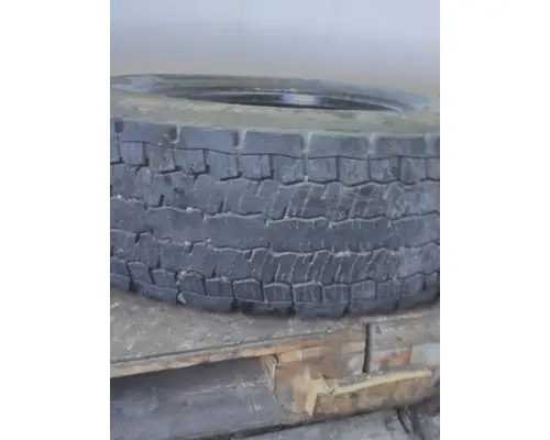 MICHELIN 11R22.5 TIRE