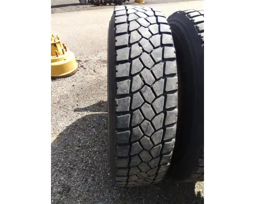 MICHELIN 11R22.5 TIRE