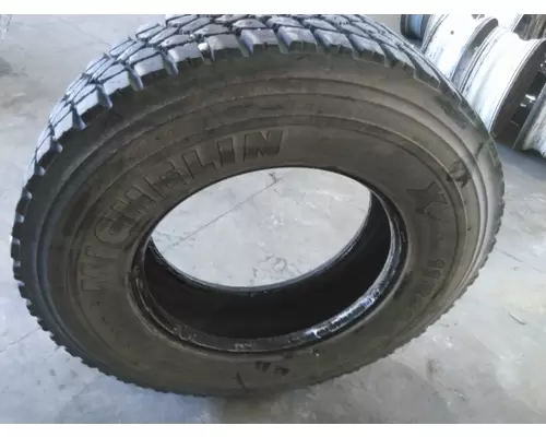 MICHELIN 11R22.5 TIRE