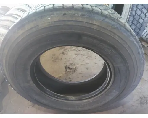 MICHELIN 11R22.5 TIRE