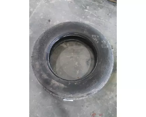 MICHELIN 235/80R22.5 TIRE