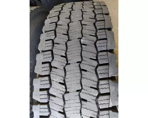 MICHELIN 275/80R22.5 TIRE