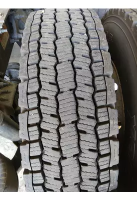MICHELIN 275/80R22.5 TIRE