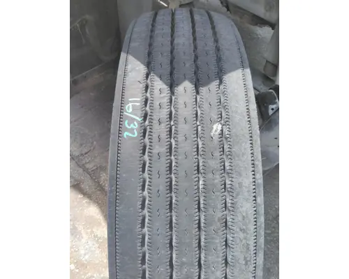 MICHELIN 275/80R22.5 TIRE