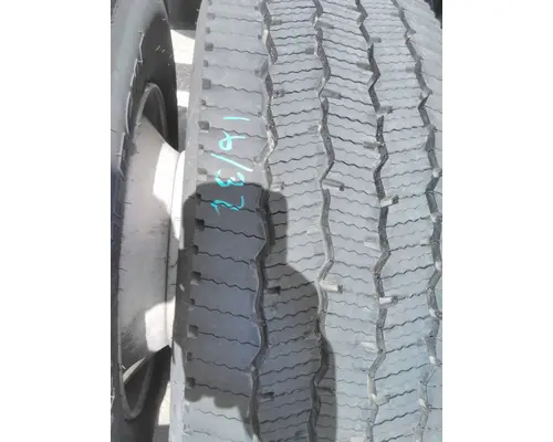 MICHELIN 275/80R22.5 TIRE