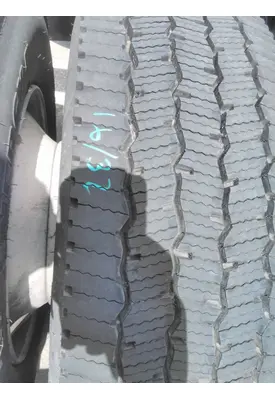 MICHELIN 275/80R22.5 TIRE
