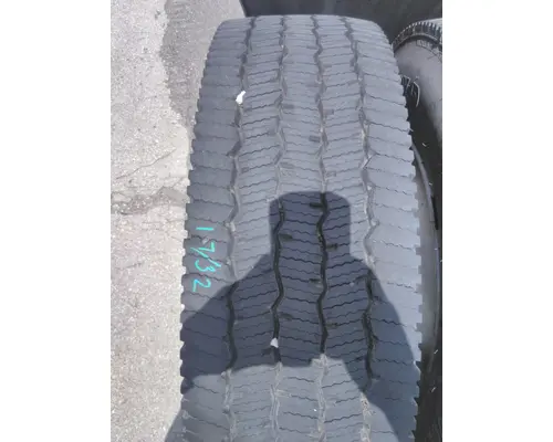 MICHELIN 275/80R22.5 TIRE